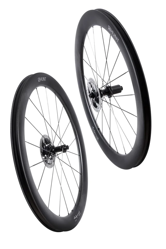 HUNT 54_58 Aerodynamicist UD Carbon Spoke Disc Wheelset – F54    /    R58    deep |     22  wide int | F32    /    R30    wide ext