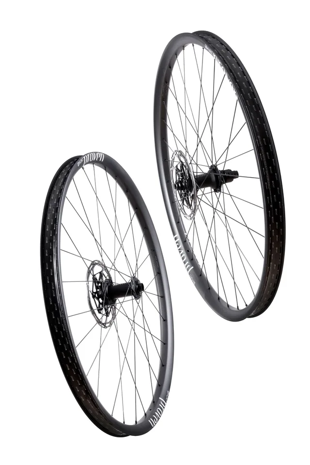 HUNT Proven Carbon Enduro H_Core V3 MTB 29 Wheelset – 29 | F31    /    R30    wide int |     38  wide ext